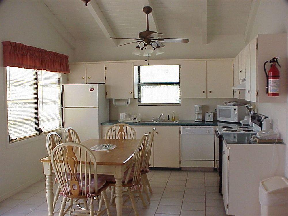 Pelican Beach Villas Marsh Harbour Zimmer foto